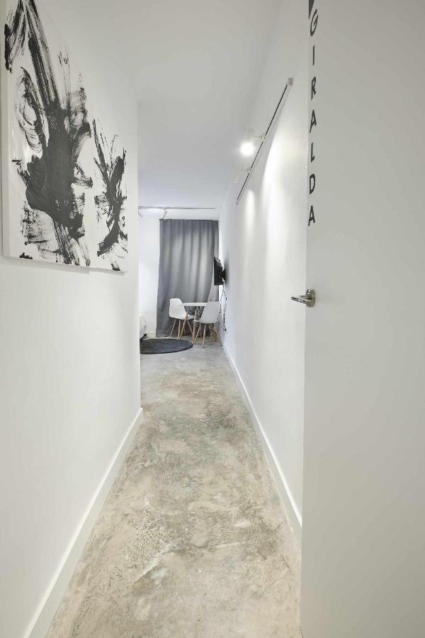 Giralda Modern & Luxury Apartment Севиля Екстериор снимка